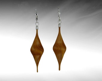 Spiral-shaped wooden earrings made of fine yew wood, handmade hanging earrings with folding leverbacks made of 925 silver, earrings, earrings