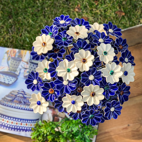 À la Boleslawiec Bouquet - Floral tribute to famous characteristic pottery, mesmerizing cobalt blue & beige ceramic bouquet, polish folk art