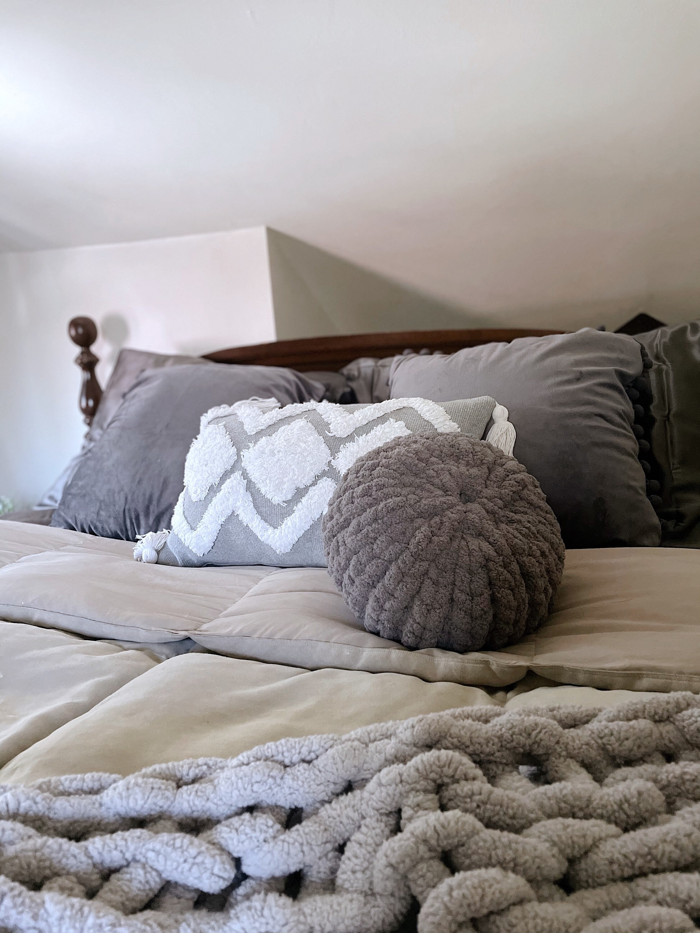 Chunky knit pillow Etsy