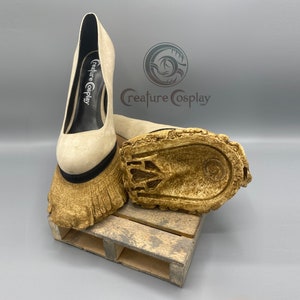 Distressed Horse Hoof Shoes with Reaper Finish