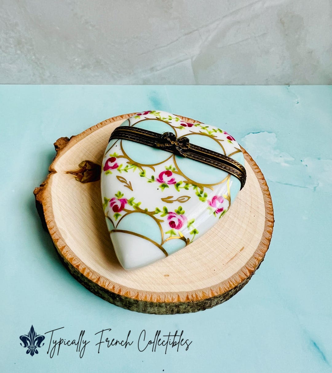 ヴィンテージハートリモージュ小物入れ：手描きの花柄アクセント