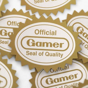 Official Gamer Seal of Quality Sticker – Gold Badge Vinyl Decal for Laptops, Consoles & Bottles – gifts for retro gamers - Nintendo style