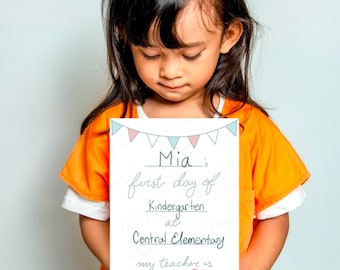 Regreso a la escuela Mi primer día de clases / Descarga digital Color pastel en blanco Signo simple del primer día de clases