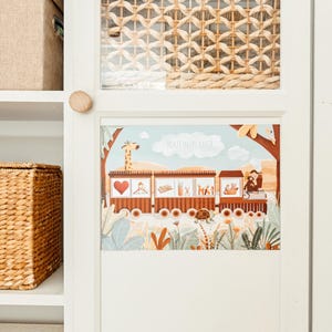 TIERZUG Routineplan magnetisch für Kinder in A4 mit selbstillustriertem Design und 31 Magneten zum Anbringen | Pädagogischer Planer