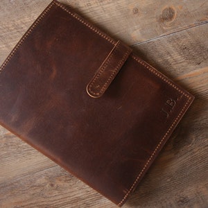 Personalized Leather iPad Case: Vintage Brown iPad Sleeve with Pencil Holder