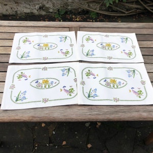 Vintage Floral Print Damask Placemats Set of Flour