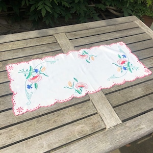 Vintage Hungarian Floral-Design Hand Embroidery Small Tablecloth Dressing Tablemats