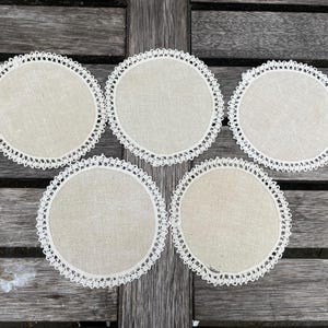 Vintage Set of 5 Hand-made Linen Lace Dressing Table Mats Linens Lace Edge - Etsy Vintage Set of 5 Hand-made Linen Lace Dressing Table Mats Linens Lace Edge - Etsy