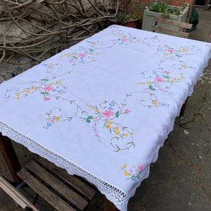 ヴィンテージ ハンドメイド 刺繍 花柄 テーブルクロス リネン フラワー 