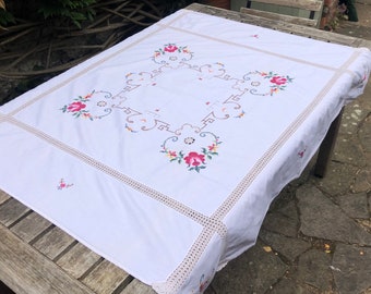 Vintage Embroidered Cross Stitch Hand Made Tablecloth Flower Tea Party Linen Beige