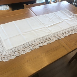 Vintage hand-made Linen crochet lace tablecloth Sofa Piano cover