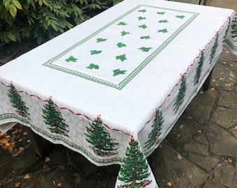 ヴィンテージクリスマステーブルクロスとナプキン（赤、白、緑