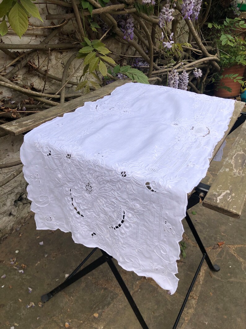 Beautiful Vintage Embroidered Table Runner Dressing Table Linen