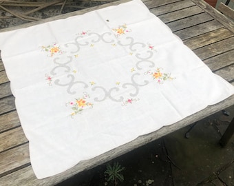 Vintage Embroidered Hand Made Cross Stitch Tablecloth Flower Tea Party Linen Beige