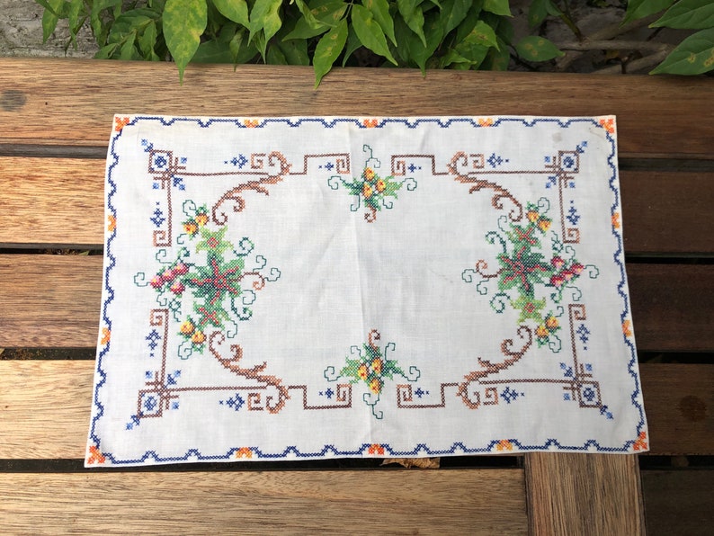 Vintage Embroidered Cross Stitch Hand Made Tablecloth Flower - Etsy UK