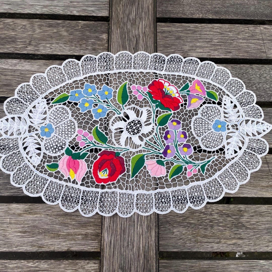 Vintage Richelieu Lacework With Hungarian Handmade Cutwork Embroidery ...