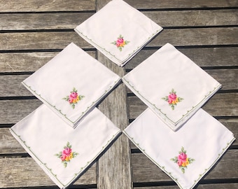 Juego de 5 manteles individuales bordados a mano con puntos de cruz florales vintage, tapetes de mesa, tapetes de bandeja, servilletas beige