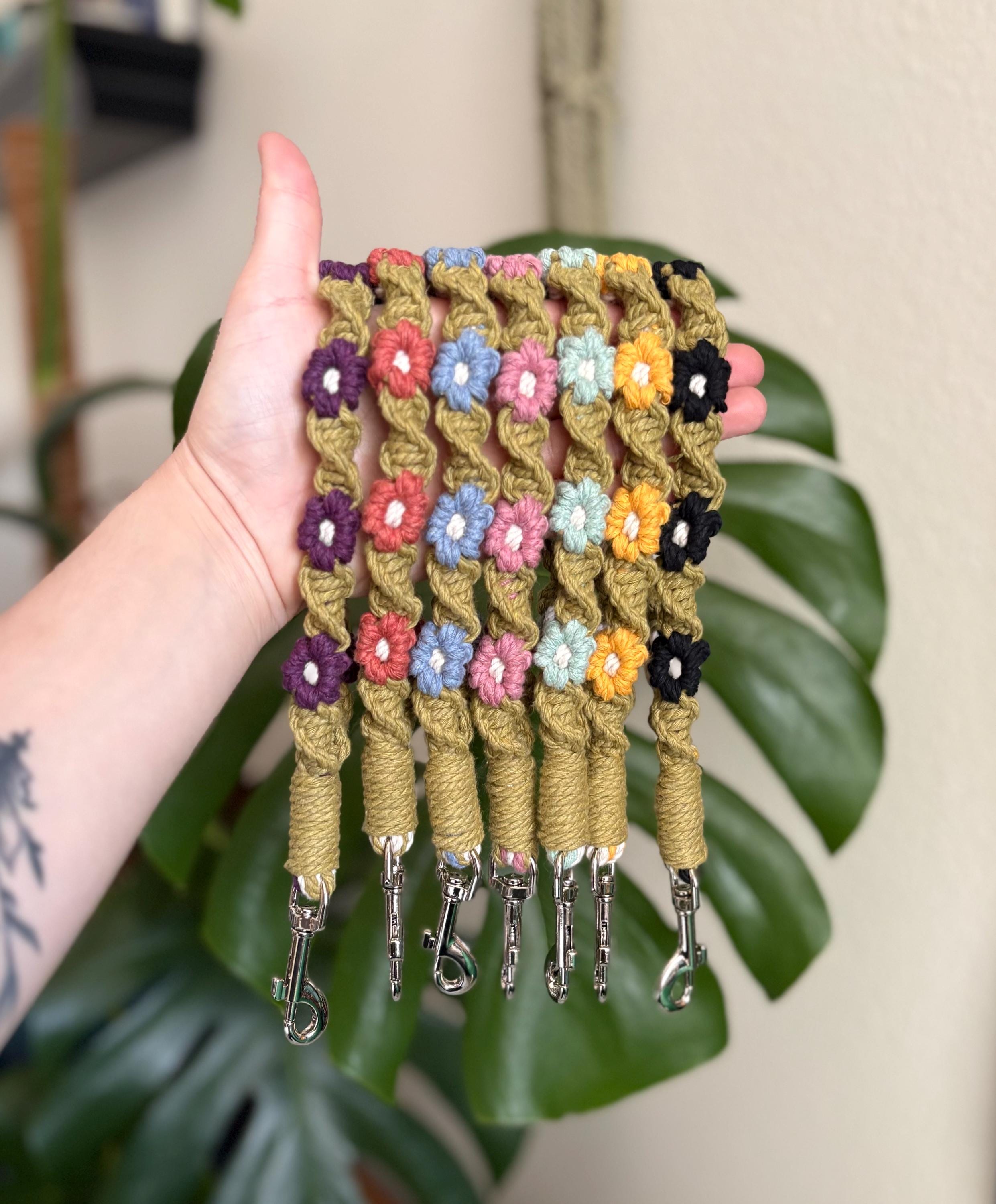Boho Macrame Floral Daisy Spiral Keychain Wristlet, Handmade Cotton Keychains