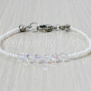 Crystal Aurora Bracelet Unisex Bracelet Northern Lights Stackable Bracelet Clear Rainbow Thin Jewelry White Shimmer Bracelet