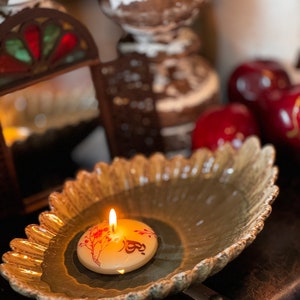 Nowruz Farsi Calligraphy unscented floating candle decorated with random spring flower for Haftseen table decorations شمع شناور