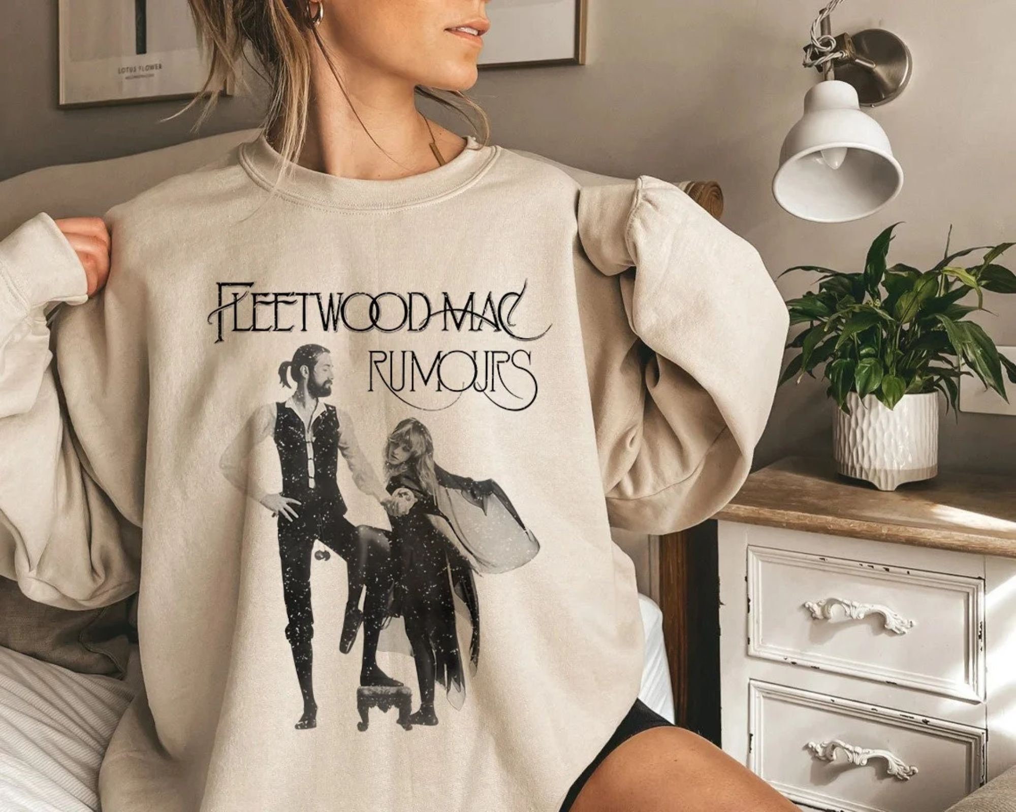 Discover Fleetwood Mac Rumours Unisex Sweatshirt, Music Rock Band Sweatshirt