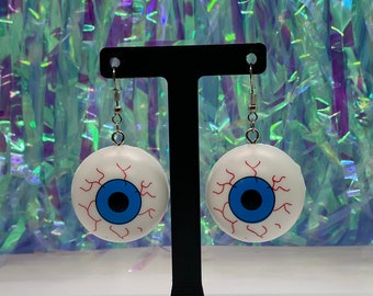 Eyeball Earrings – Spooky Cute Statement Jewelry, Horror Accessories, Creepy Cute Gift, Halloween Earrings, Alt Girl Fashion