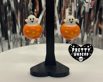 Ghost Inside Pumpkin Earrings – Spooky Cute Halloween Jewelry, Kawaii Goth Ghost Dangle Earrings, Haunted Fall Accessories, Creepy Cute