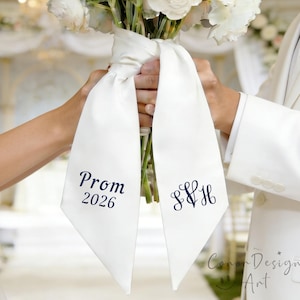 Benutzerdefinierte gestickte Name Abschlussball HOCO Blumenstrauß Wrap Schärpe Bogen, Hochzeitspaar Blumenstrauß Band, Monogramm Blumenstrauß Schärpe, HOCO Geschenk, Blumenstraußband