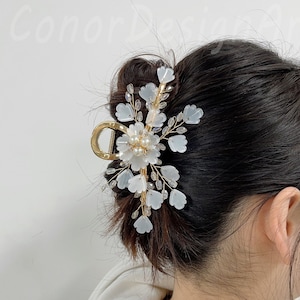 Eleganta vita pärlblommor hårklämmor, handvävda hårklämmor med blomsterpärlor, metallklämmor för tjockt och tunt hår, håraccessoarer till brud och bröllop bild 2