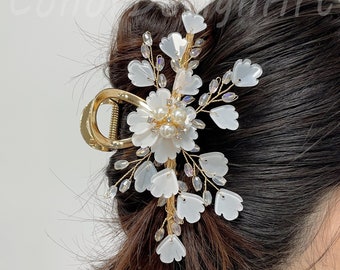 Elegant White Pearl Flower Hair Claw Clips,Handwoven Flower Bead Hair Clamps,Metal Clips for Thick Thin Hair,Bride Wedding Hair Accessories