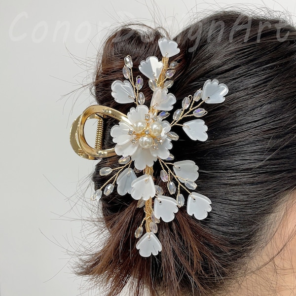 Elegant White Pearl Flower Hair Claw Clips,Handwoven Flower Bead Hair Clamps,Metal Clips for Thick Thin Hair,Bride Wedding Hair Accessories