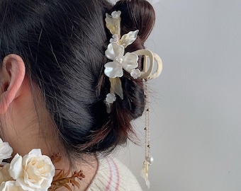 Fermagli per capelli vintage con fiori eleganti, fermagli per capelli in metallo con grandi fiori di perle bianche dorate, fermagli per capelli per capelli spessi e sottili, fermagli per capelli fatti a mano