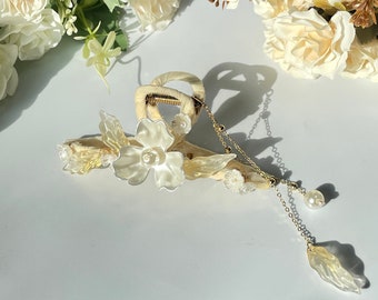 Original Handmade Flower Hair Claw Clips,Vintage Golden White Pearl Flower Metal Hair Clamps,Elegant Tassel Flower Hair Claws Gifts for Mom