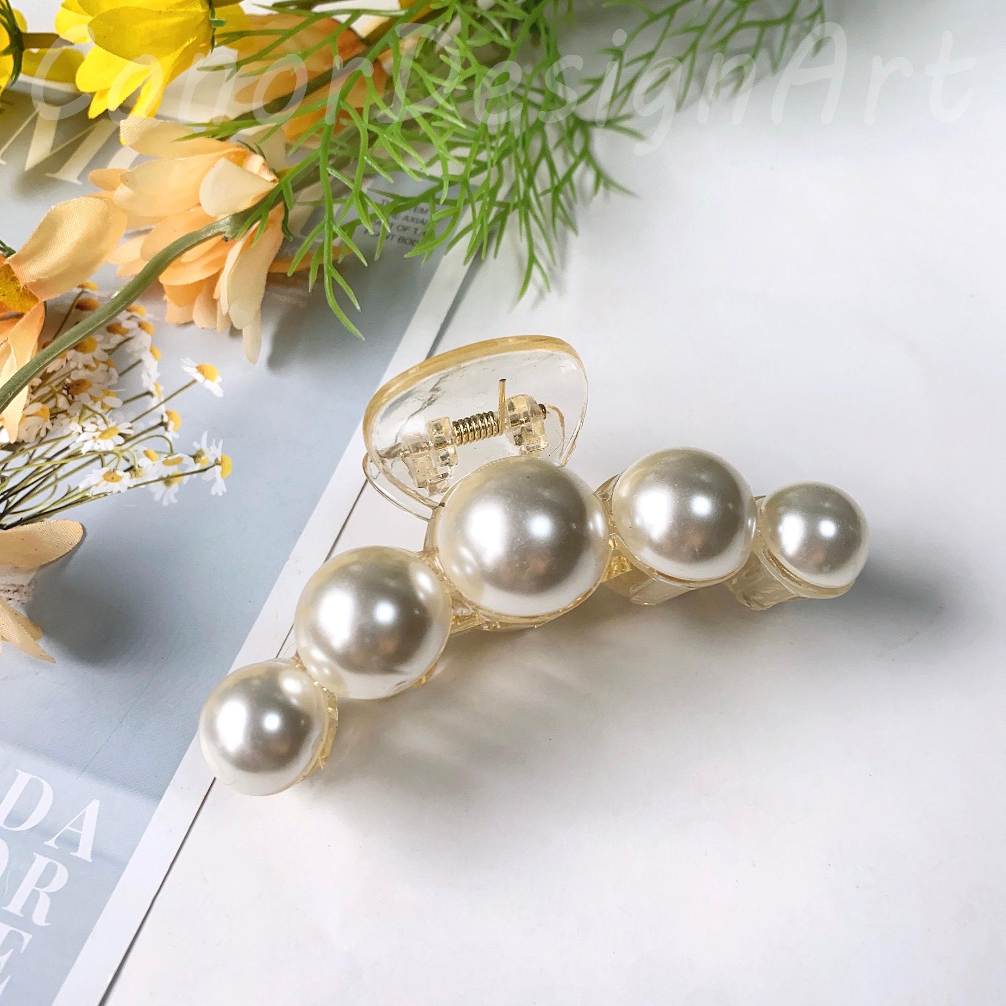 Hair Clips Large Claw Clips for Thick Hair Gold Long Hair Clips Big Jaw  Clips for Hair Pearl Hair Clips Clamps Hair Accessories for Women White Pearl  Pearl Shark