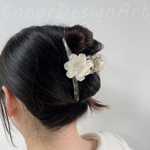 透明クリスタル両面花びらヘアークロー、クリスタルフラワーヘアークロー、エレガントな花柄ヘアークロー、ロングヘアー用クロー、女の子用ヘアークリップ