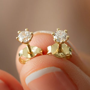 14K Solid Gold Studded Solitaire Stud Earrings - Unisex Gift Gold Round Solitaire Earrings