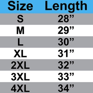 Op de afbeelding: Maattabel voor een T-shirt met maten in inches voor maten S tot en met 4XL. De tabel toont de lengte- en borstmaten voor elke maat.