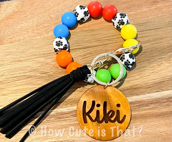 Paw print top beaded bangle