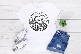 Camiseta Feminina Magic Castle | Estampa Reino Encantado | Manga Curta | Algodão