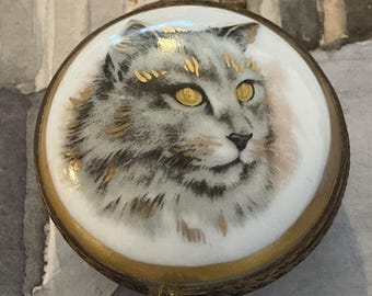 GRAY KITTY CAT ~ Artoria ~ Limoges Trinket Box ~ Peint Main (hand