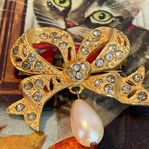 Vintage French Brooch, Bow with Pearl