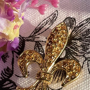 Vintage French Brooch, Fleur de Lys, Gold, Crystals