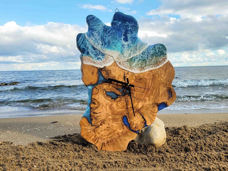 Custom Resin and Olive Wood Wall Clock, Epoxy Resin Ocean Art, Beach Decor, Personalized Gift for Him, Personalized Gift for Her, Rustic Wall Decor, Nautical Wall Clock, Coastal Home Decor