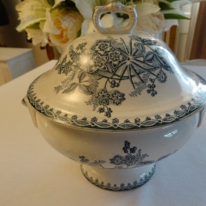 Very special soupiers with green floral pattern