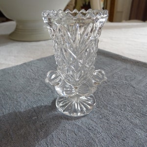 Small glass glass, glass vase, birds, pressed glass, France, vintage