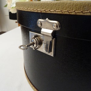 Hat case hat box antique vintage decoration
