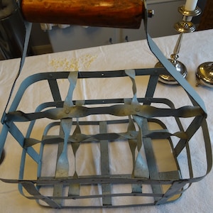 6er bottle carrier, bottle holder in dove blue, France, metal, wooden handle, antique