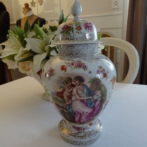 Lided vase, porcelain, angel, cherub, young lady, flowers, C.G. Schierholz & Sohn (porcelain manufactory Plaue in Plaue (1865 - 1907)