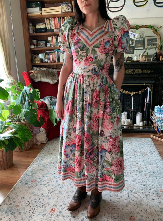1980s Suttles & Seawinds Floral dress
