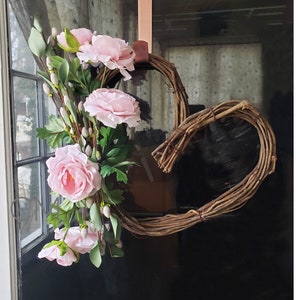 Valentine&#39;s Day Wreath, Mantel decor, ranunculus flowers, gift for her, tabletop decor, pink roses, heart-shaped grapevine